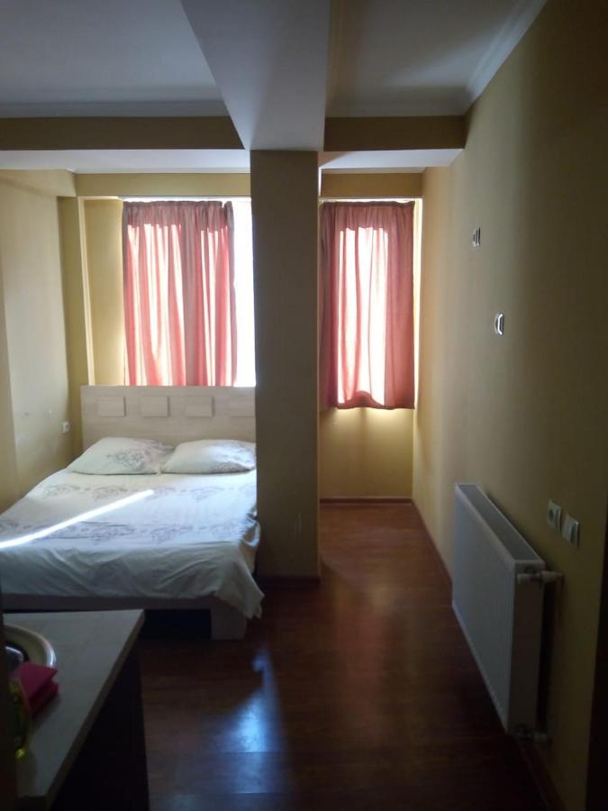 Hotel Vake-House Tbilisi Exterior foto